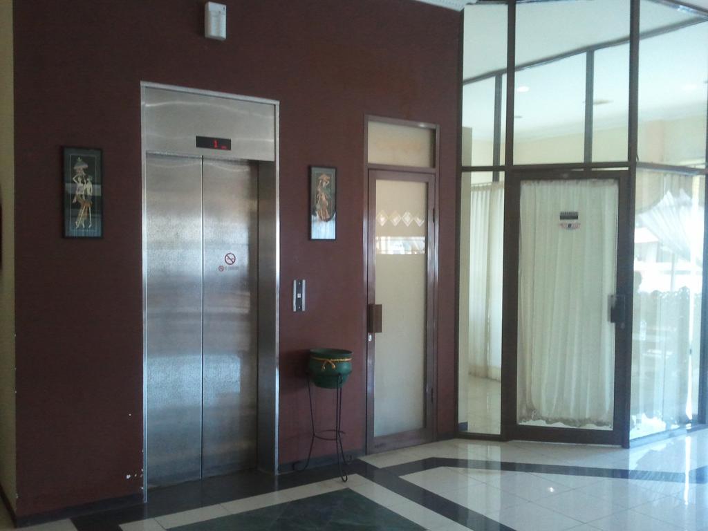 Jepara Indah Hotel Exterior photo