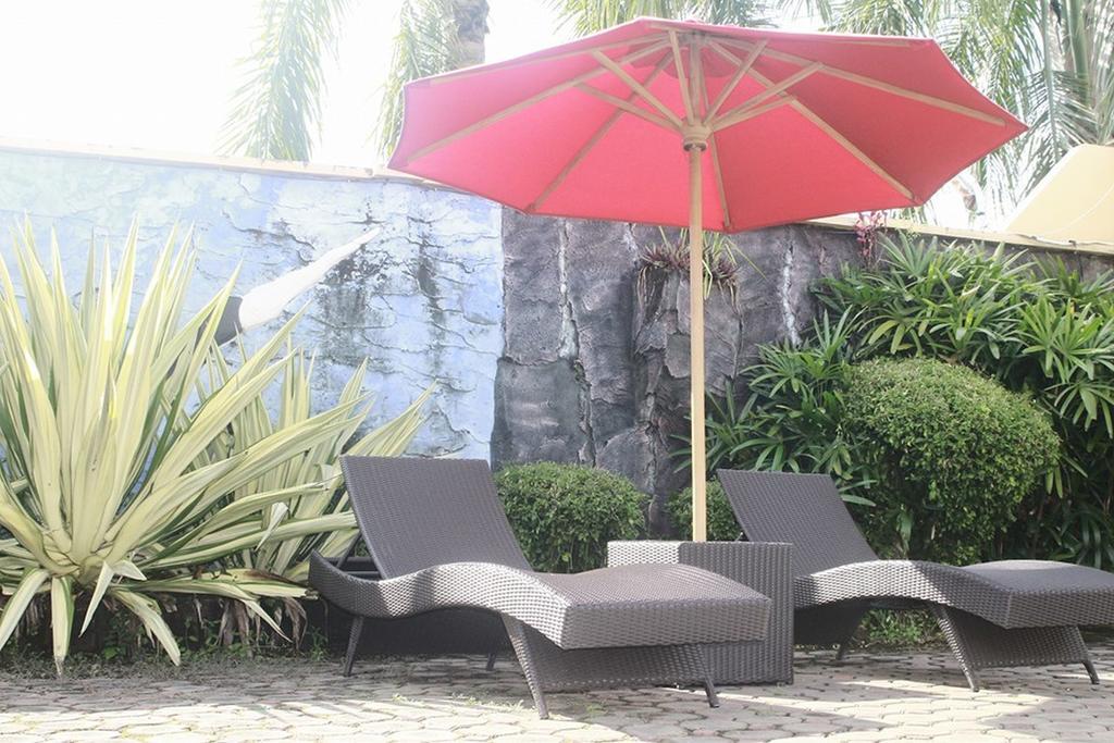 Jepara Indah Hotel Exterior photo